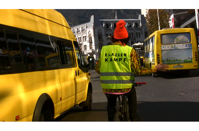 apa '12, Rainer Ganahl, 'Klassenkampf - Tiflis', video still, 2012